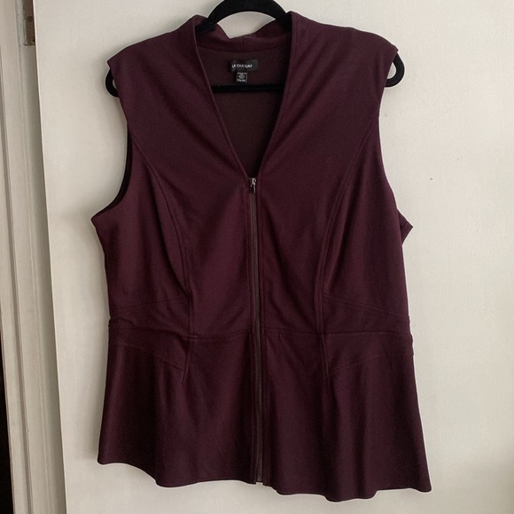 LE CHATEAU Aubergine (purple/ burgundy) Stretchy Zip Up Vest Top!!! Top Quality! - Picture 3 of 5